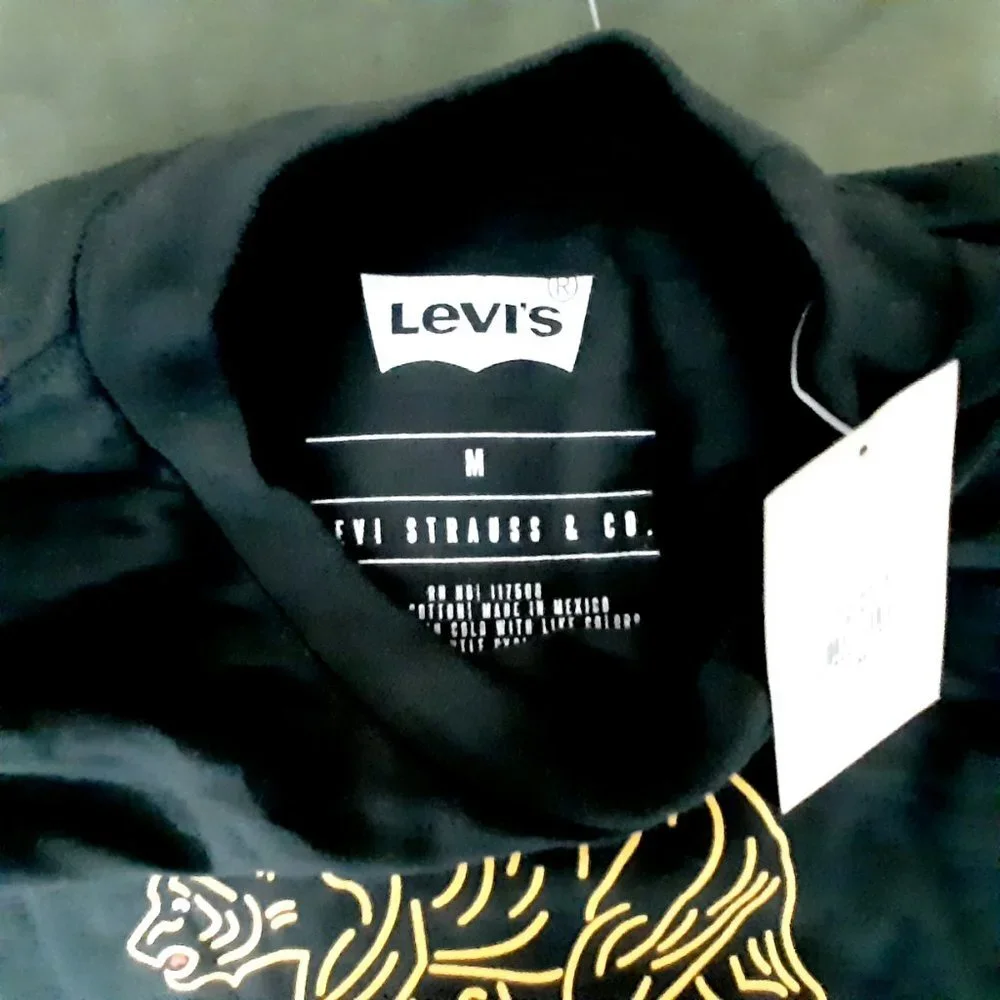 Levi's Men's T-shirt Size Medium Black California